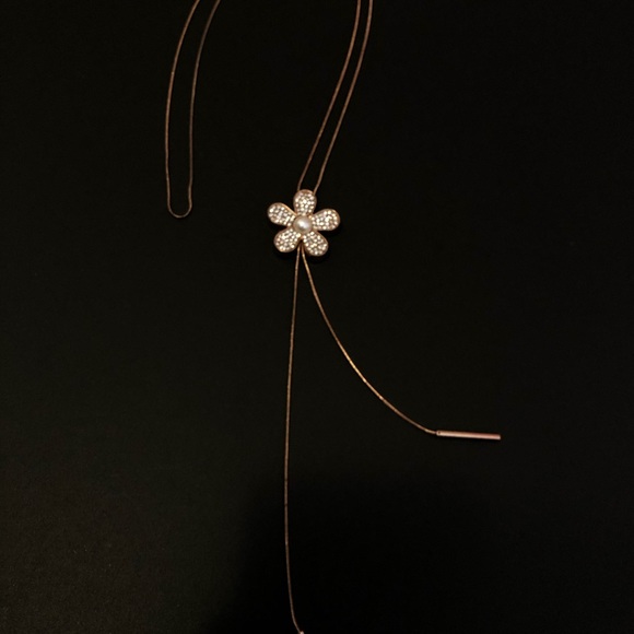 Flower elastic Rose Gold Necklace with Pearl - Picture 8 of 8